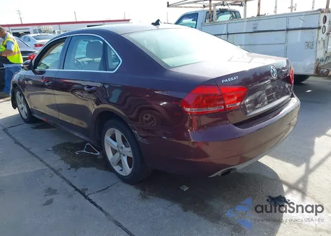 2012 Volkswagen Passat 2.5L Se z USA, uszkodzony, nr VIN 1VWBH7A36CC093478